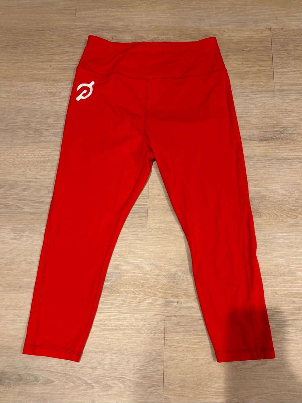 Peloton brand bright red capri workout leggings women’s L